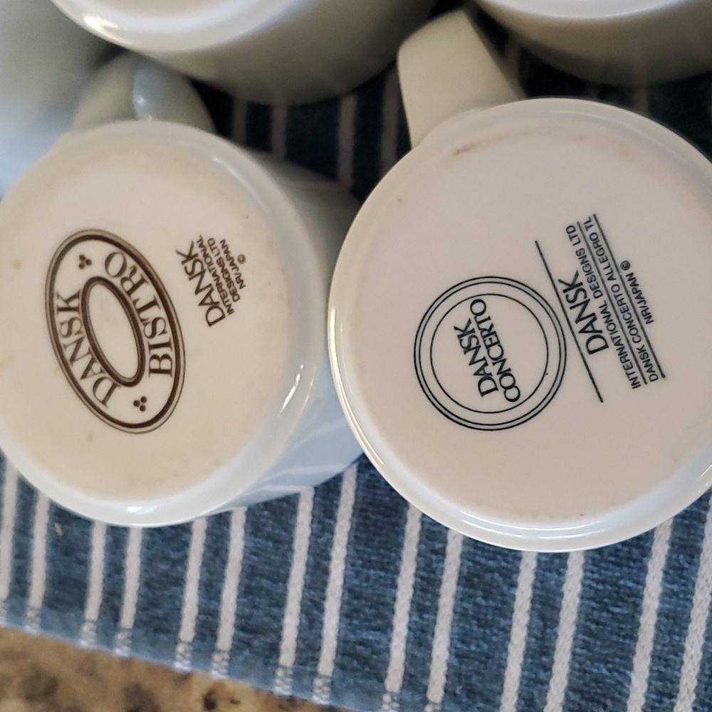 Dansk Bistro Fredriksborg Blue Coffee Mugs Saucers Cream Sugar Set of 30 - Picture 4 of 12